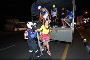 BIB: 417
                            <button type="button" onclick="openModal(23016218)" class="btn btn-primary btn-sm float-right btn-popup" data-toggle="modal" data-target=".modal-high-quality">
                        <i class="fas fa-shopping-cart"></i> Add to Cart
                    </button>
                                            <button type="button" onclick="isThisMe(23016218, true)" class="btn btn-success btn-sm float-right btn-popup btn-isme hidden" data-toggle="tooltip" data-placement="bottom" title="นี่คือรูปของคุณใช่ไหม คลิกที่นี่เพื่อเอาเข้าอัลบั้ม">
                        <i class="fas fa-plus"></i> Add to album
                    </button>
                    <button type="button" onclick="isThisMe(23016218, false)" class="btn btn-warning btn-sm float-right btn-popup btn-isnotme hidden">
                        <i class="fas fa-ban"></i> Remove from album
                    </button>